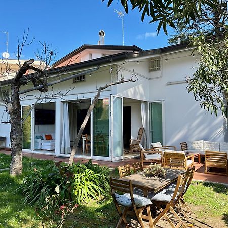 Appartamenti Villa Renata Riccione Bagian luar foto